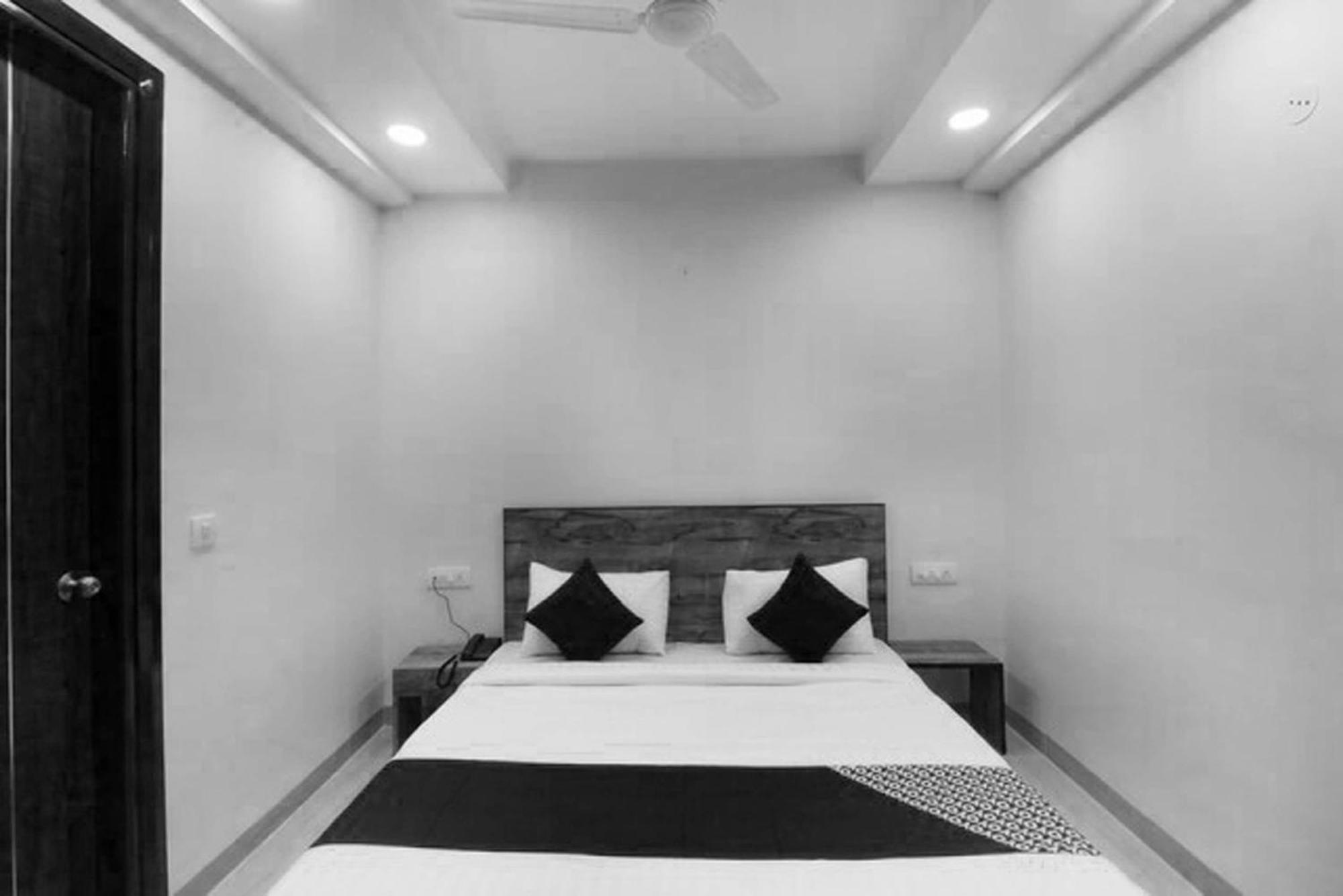 Super Hotel O Comfort Residency Near Artemis Hospital Gurgaon Exteriör bild
