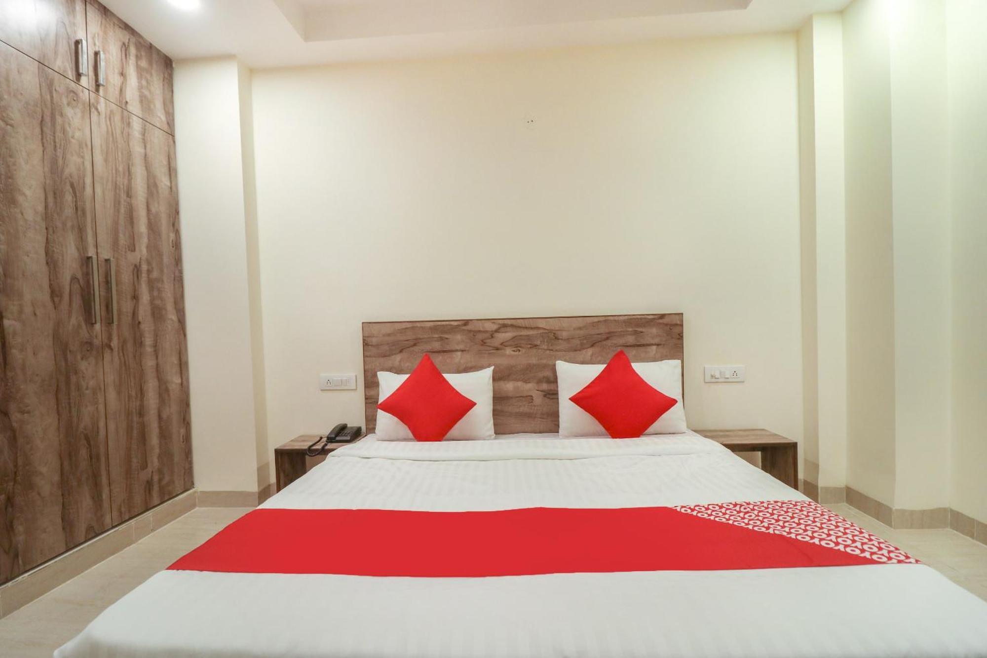 Super Hotel O Comfort Residency Near Artemis Hospital Gurgaon Exteriör bild