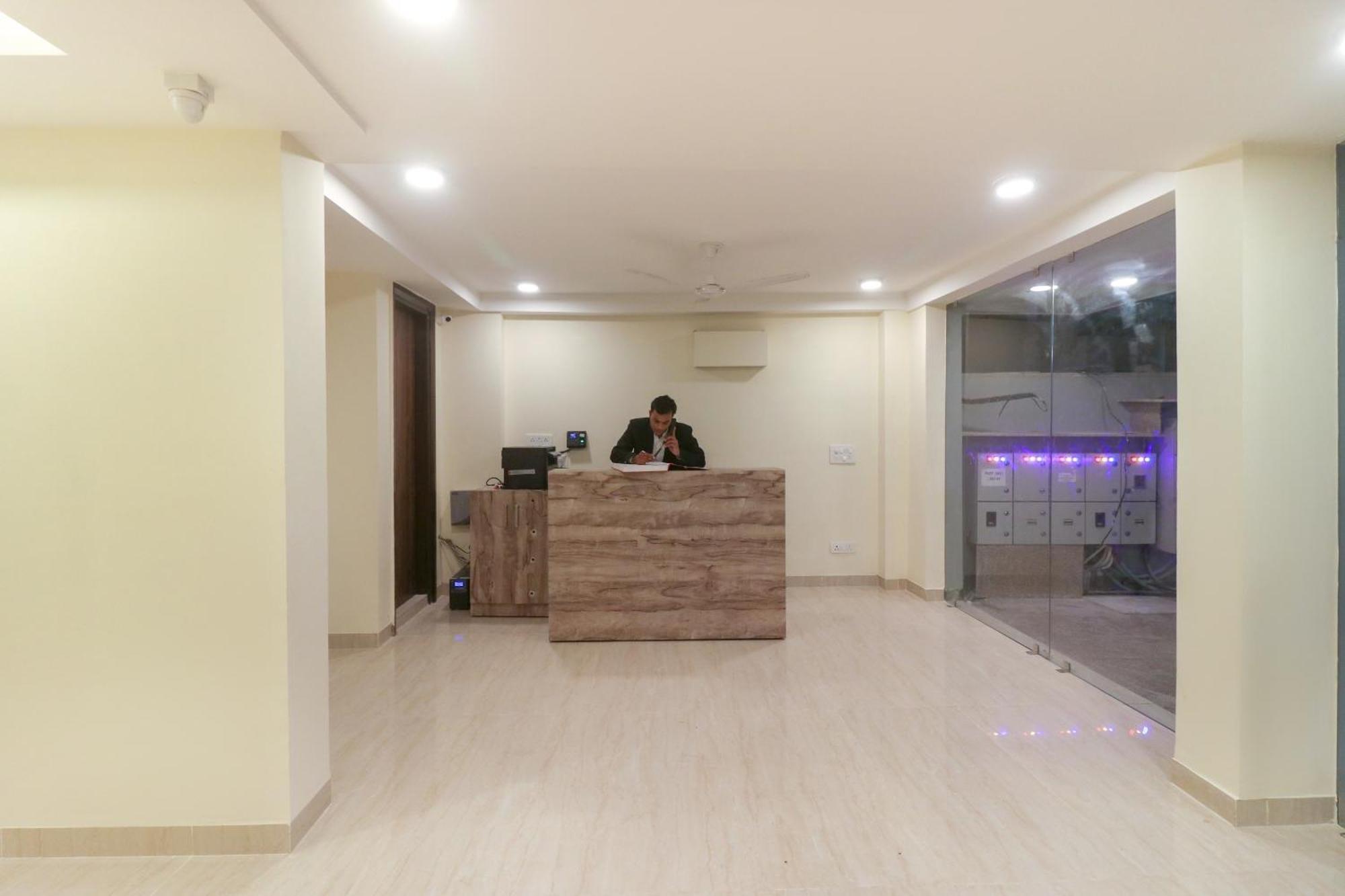 Super Hotel O Comfort Residency Near Artemis Hospital Gurgaon Exteriör bild