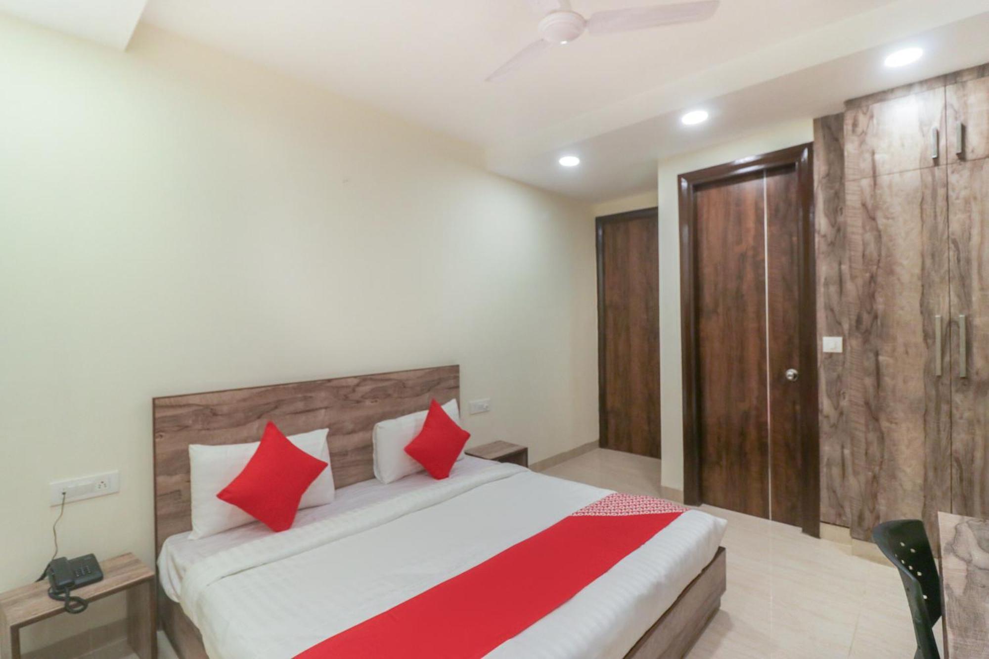 Super Hotel O Comfort Residency Near Artemis Hospital Gurgaon Exteriör bild